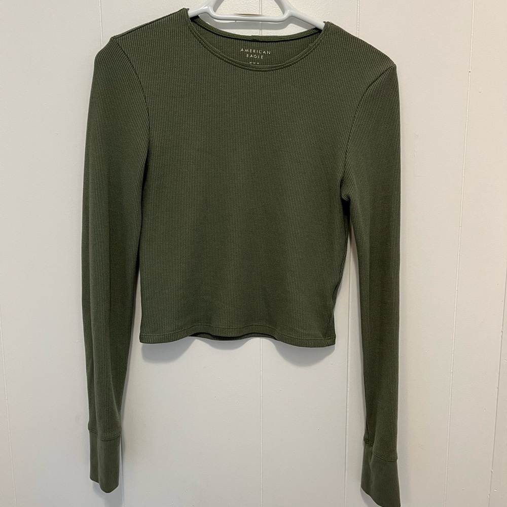 AE green shirt